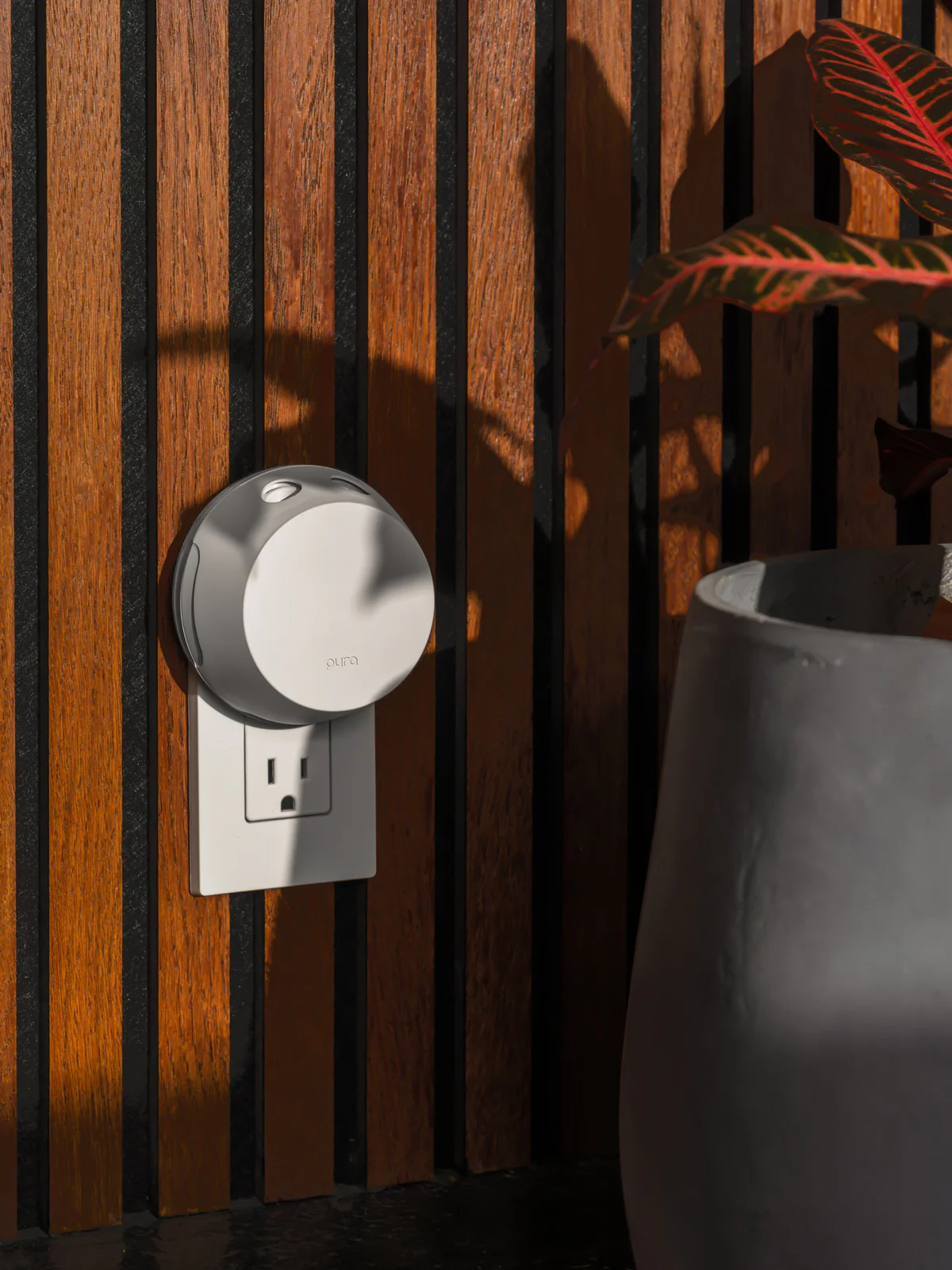 Pura 4™ Smart home fragrance diffuser